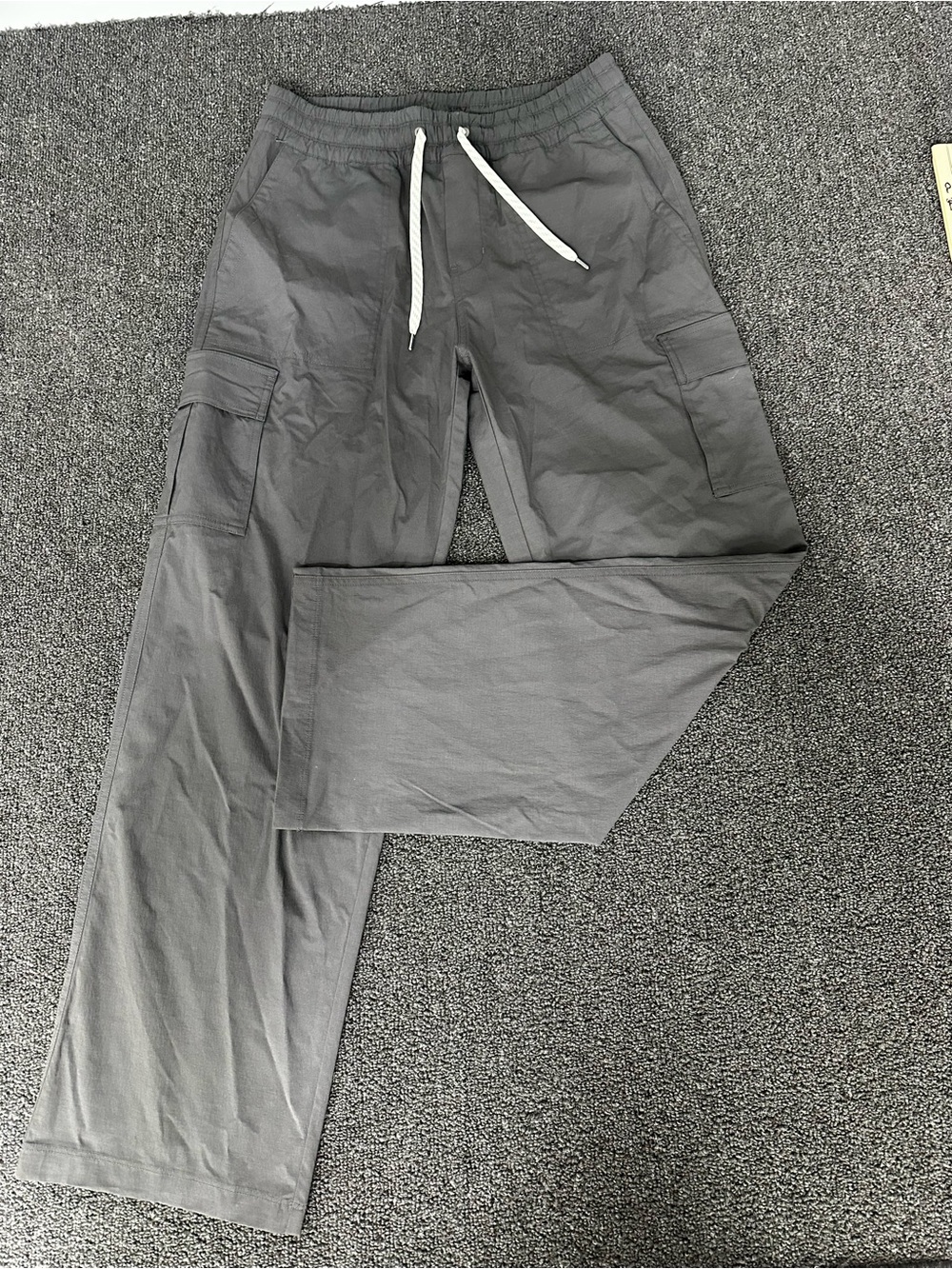 Vuori Birch Cargo Pants Women's Size M Medium Gray VW4116